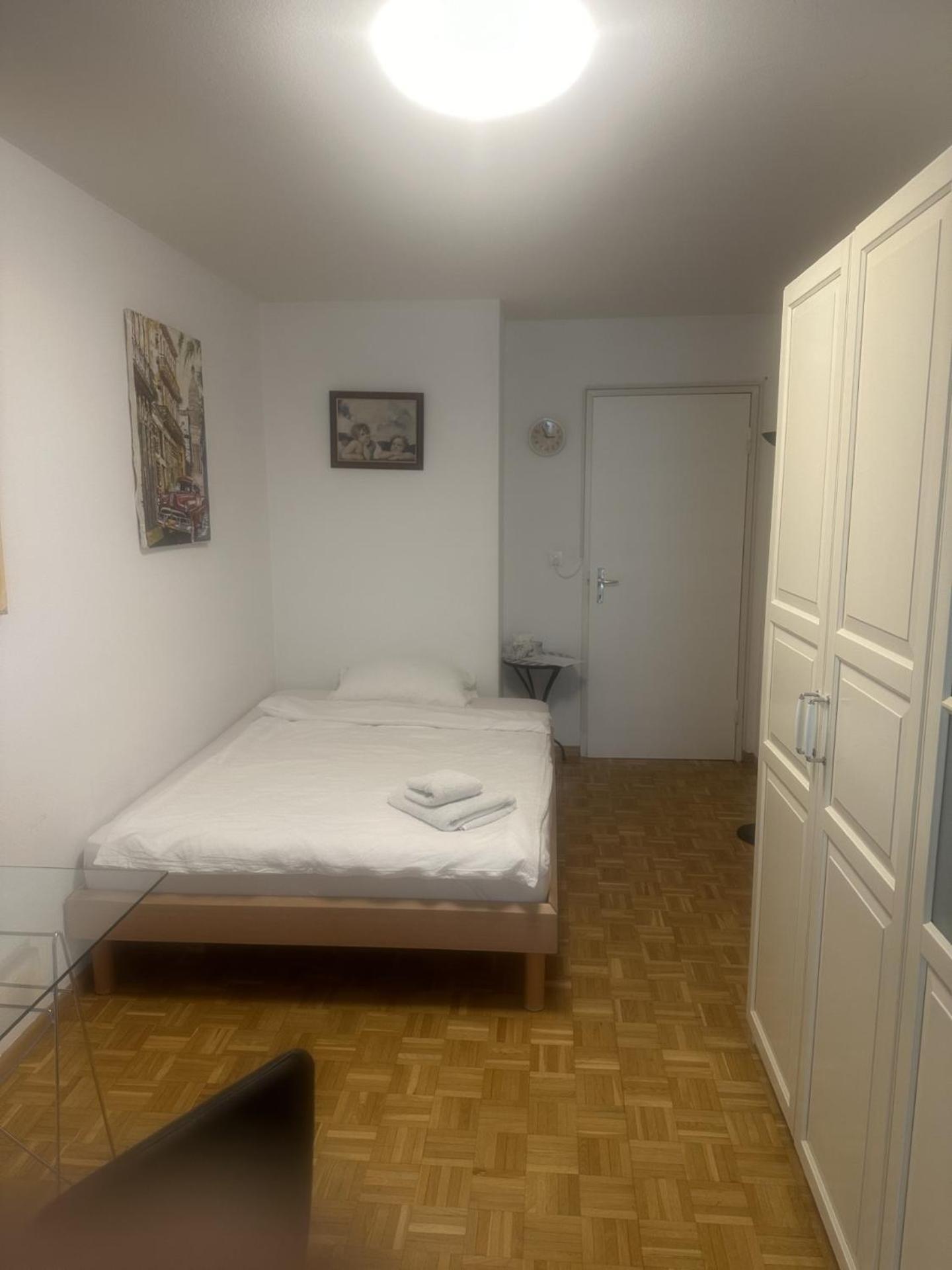 Schoenes Zimmer In Der City Bâle Extérieur photo