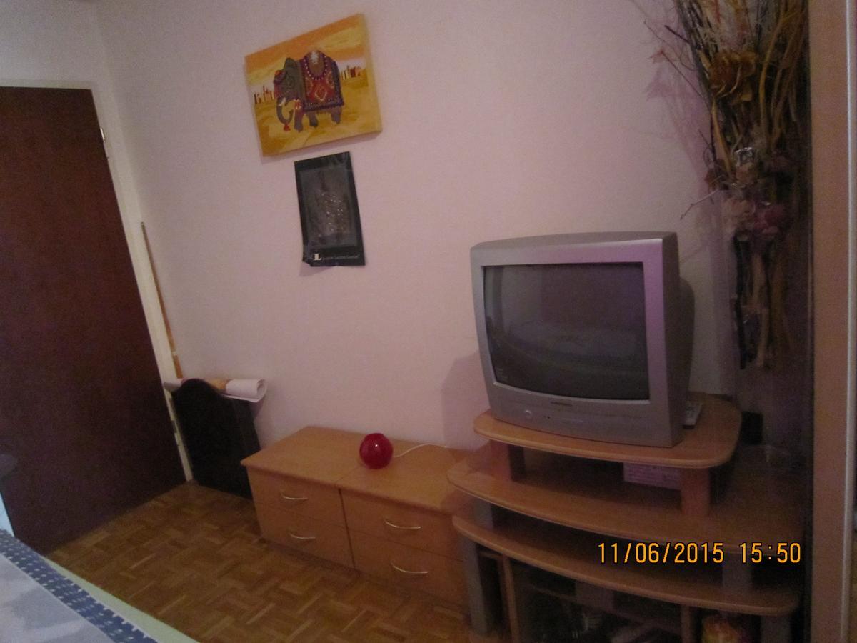 Schoenes Zimmer In Der City Bâle Extérieur photo